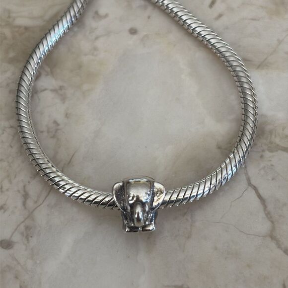 Michael Hill 925 Sterling Silver Elephant Charm Bead - Picture 2 of 6